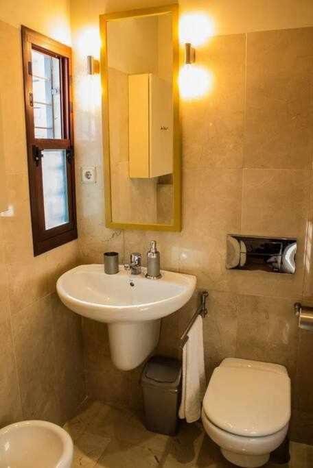 Casa Con Piscina Junto Catedral De Sevilla Kültér fotó